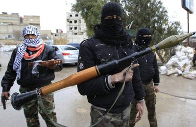 التلغراف: الجيش السوري الحر يلتقي بمسؤولين في واشنطن سعياً للحصول على أسلحة ... الأحد 17-6-2012 Hh5FN
