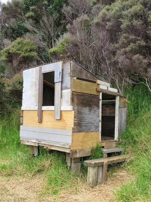 Tree Hut by Richard Maloy