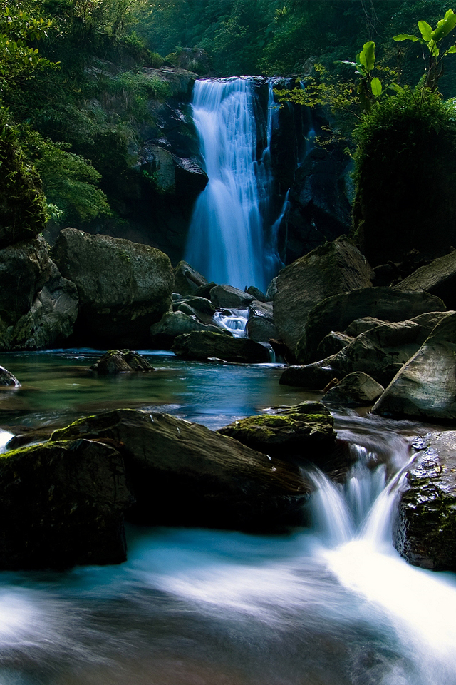 iPhone4 Wallpapers Beautiful Waterfall Pictures