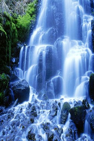 Beautiful Waterfall Picture Graphic iPhone Wallpaper