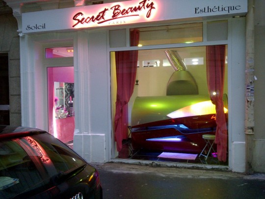 Emilie a ouvert un nouvel institut de beauté "Secret Beauty" OoFfm