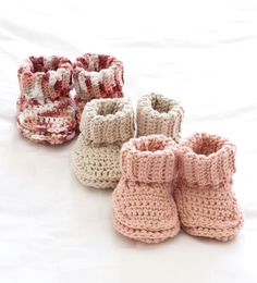 cozy baby booties- free crochet pattern