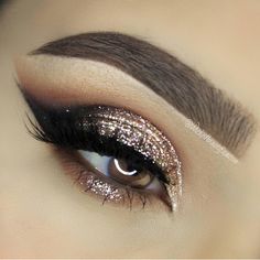 ???Beautiful holiday eyes @wickedbeautification ??? <a class="pintag searchlink" data-query="%23vegas_nay" data-type="hashtag" href="/search/?q=%23vegas_nay&rs=hashtag" rel="nofollow" title="#vegas_nay search Pinterest">#vegas_nay</a>???