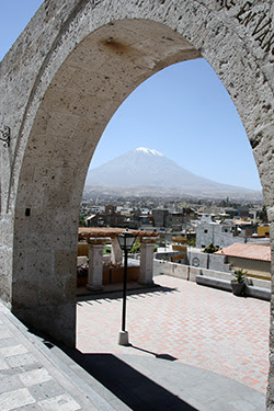 AREQUIPA: LA CIUDAD BLANCA - PERÚ CON ADITIVOS: IGUAZÚ E ISLA DE PASCUA (15)