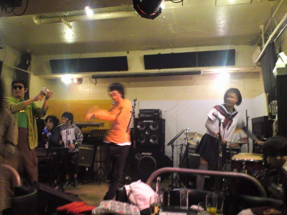 ���̏��A���\�ɂ��B�ɓ��m�q���A���q�����Ă��҂� �\�͂ł˂�������\�b�O�̂��ʐ^�����B