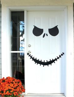 You can decorate your door with Jack Skellington&#39;s face for Halloween with this easy DIY project.