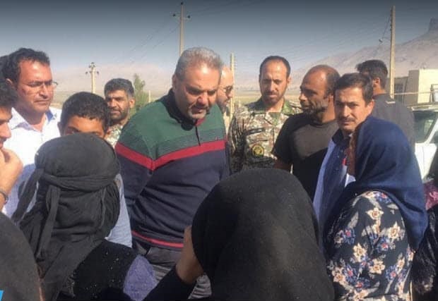 خیابانی: پتو و آب نه، مردان و زنان کرمانشاه سقف می خواهند