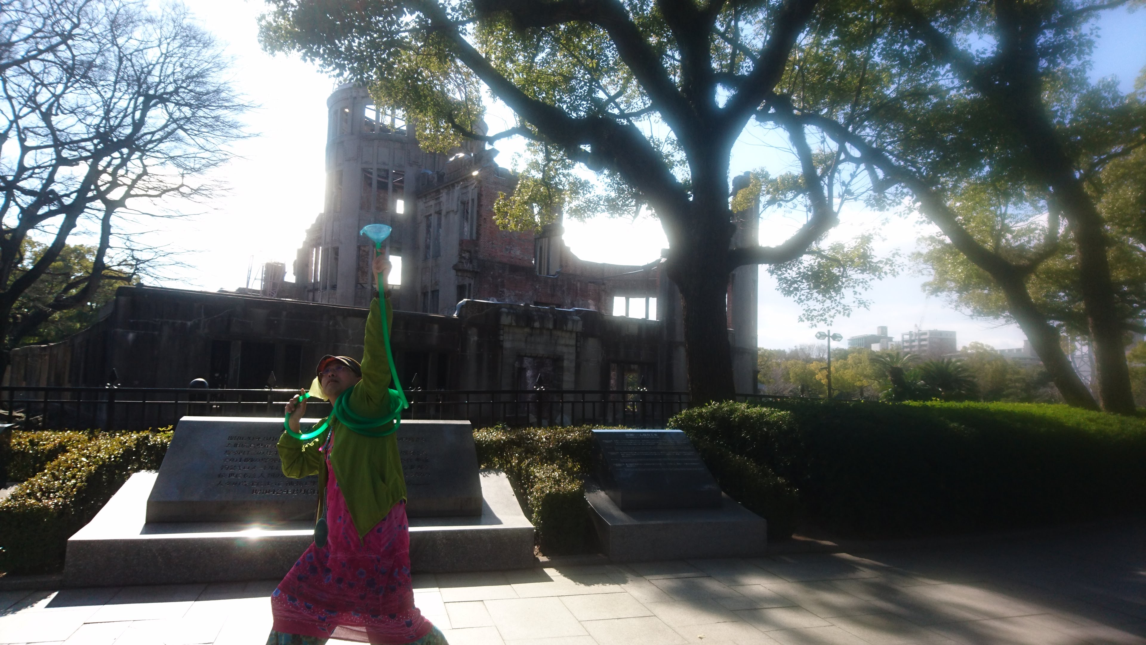 �u�����h�[���v�� �Ђ�ł� ����B