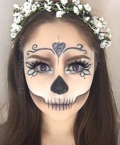 Pretty Skull DIY Makeup Look