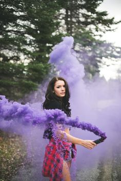 what kind of smoke bomb is this?? So cool!