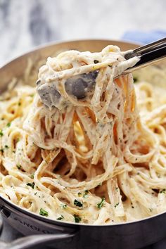 The most creamy and delicious homemade alfredo sauce that you will ever make???