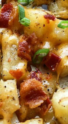 Crispy Cheese and Bacon Potatoes Recipe ~ The smoky bacon flavor is in every bite and the extra minutes in the oven leave the edges of each potato nice and crisp with a fluffy center.