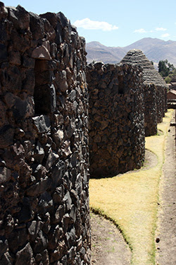 DE PUNO A CUZCO: ALTO DE LA RAYA, PUCARA, RAQCHI Y ANDAHUAYLILLAS - PERÚ CON ADITIVOS: IGUAZÚ E ISLA DE PASCUA (6)