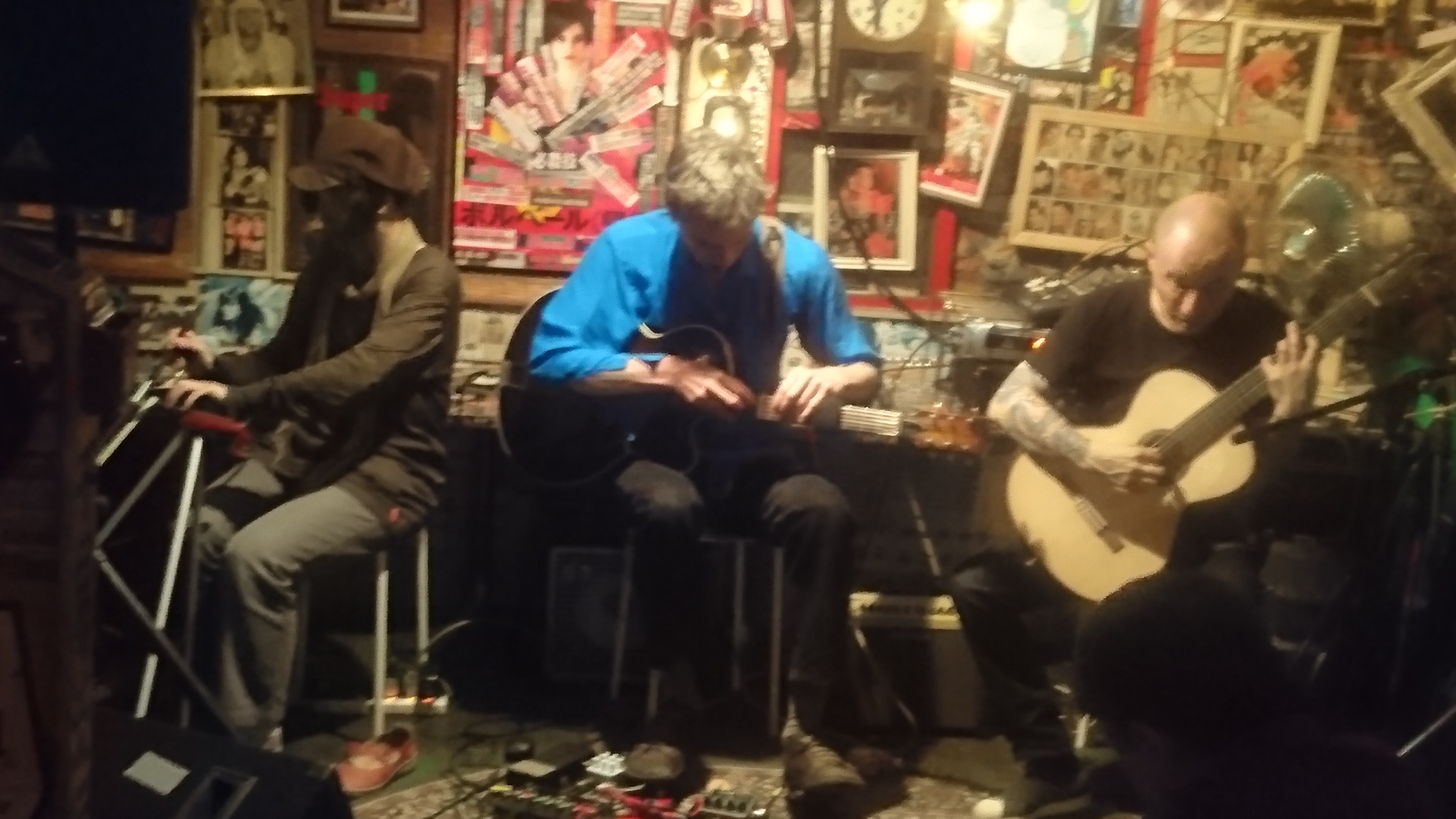 2017/11/05 Sun Niels Mestre, André van Rensburg, �g�{�T���q at BAR [GARIGARI]