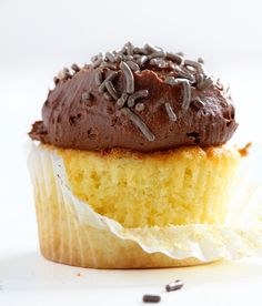 The PERFECT Yellow Cupcake. I tested over 20 recipes before finding this one!