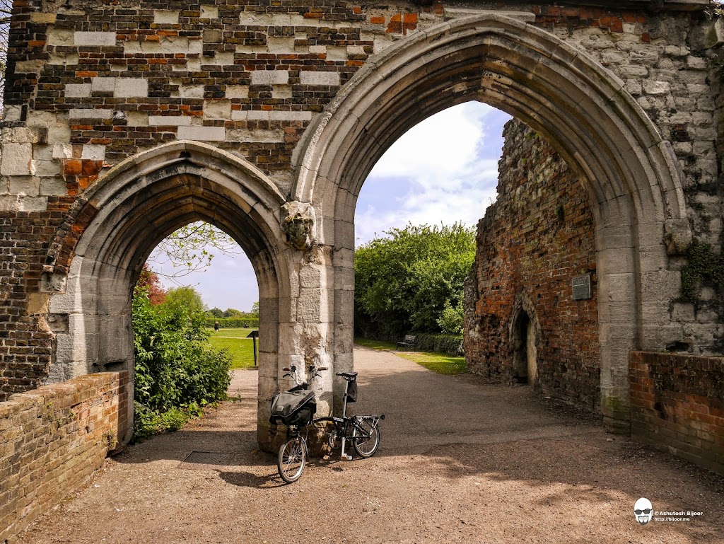 Cycling in the Lee Valley Regional Park, London