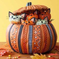 Make a Kittycat Pumpkin Craft for Halloween