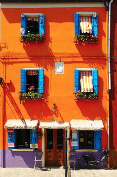 Orange house in *Burano, Italy* [Photo by josep m&#170; nolla] &#39;h4d&#39; 120814