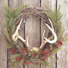 Another handmade wreath // Fence line vines &amp; pretty pines.