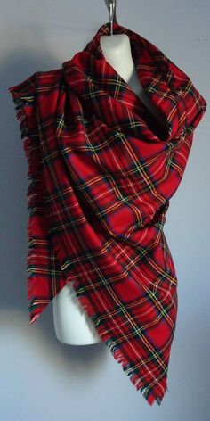 I always start feeling plaid around this time of year! How cute would this be with jeans &amp; a turtleneck!