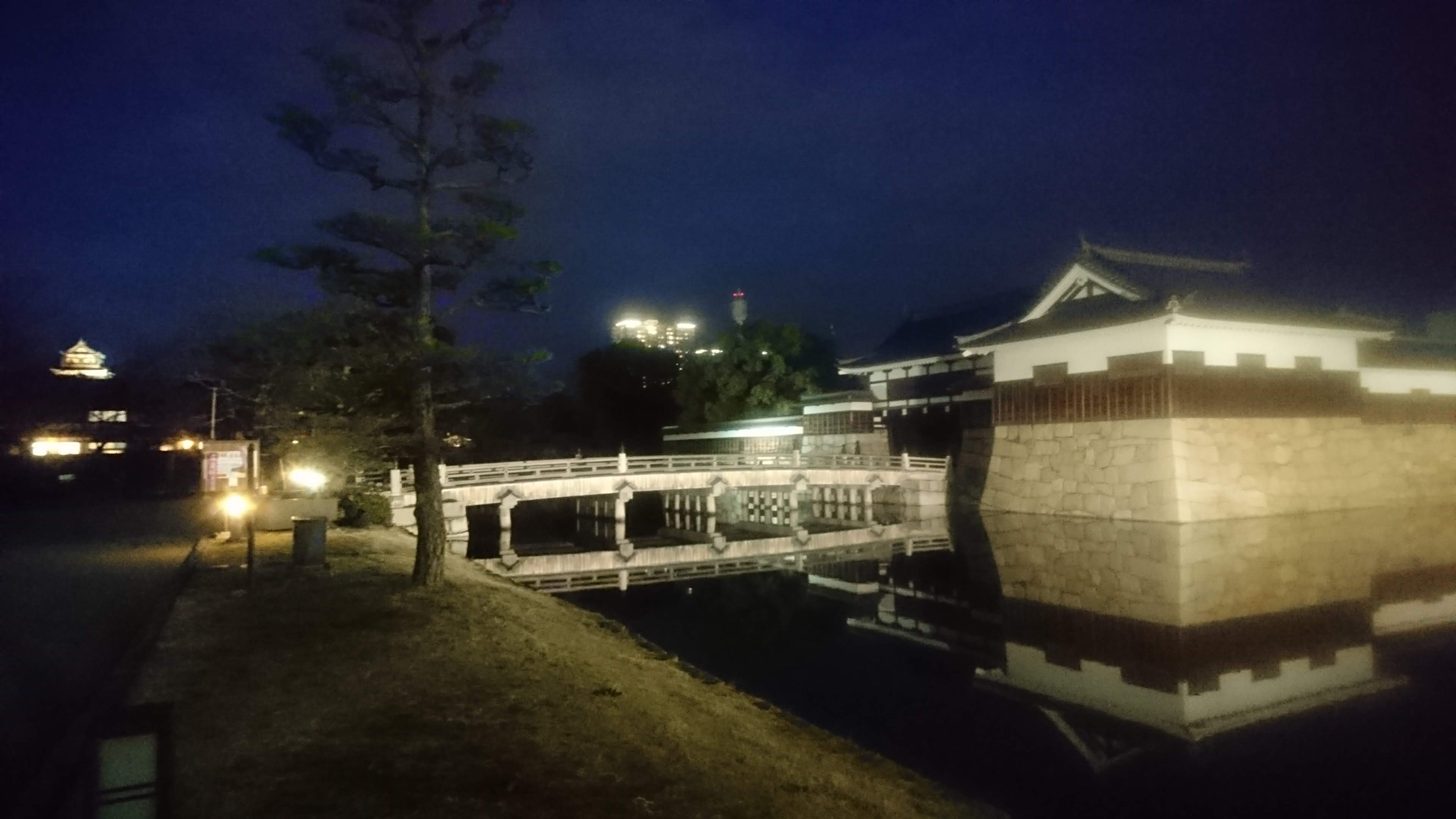 �L����̓V��t�́A�p�x���l�B