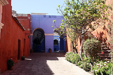 AREQUIPA: LA CIUDAD BLANCA - PERÚ CON ADITIVOS: IGUAZÚ E ISLA DE PASCUA (9)