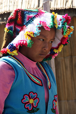 LAGO TITICACA: ISLAS DE UROS Y TAQUILE - PERÚ CON ADITIVOS: IGUAZÚ E ISLA DE PASCUA (3)