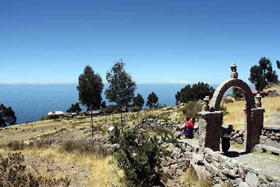 LAGO TITICACA: ISLAS DE UROS Y TAQUILE - PERÚ CON ADITIVOS: IGUAZÚ E ISLA DE PASCUA (7)