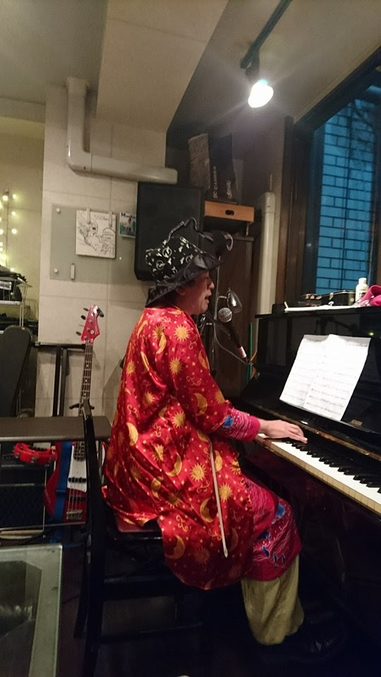 �V�����\���ƁA���΂��u�t�����X�ꔭ���u���v�B2017/11/24 Fri �������W�W�A�i�x���u20 minutes�v