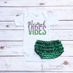 Summer baby girl outfit. Baby girl mermaid outfit with mermaid scales bloomers.